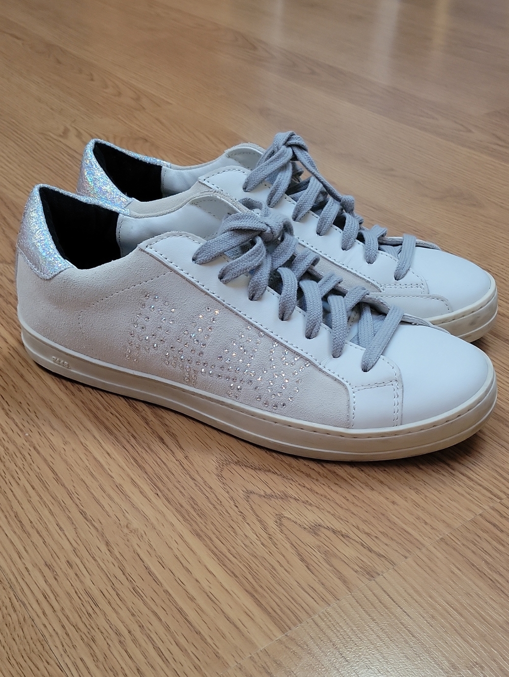 P448 Women’s Light Gray and Iridescent Low-Top Sneakers